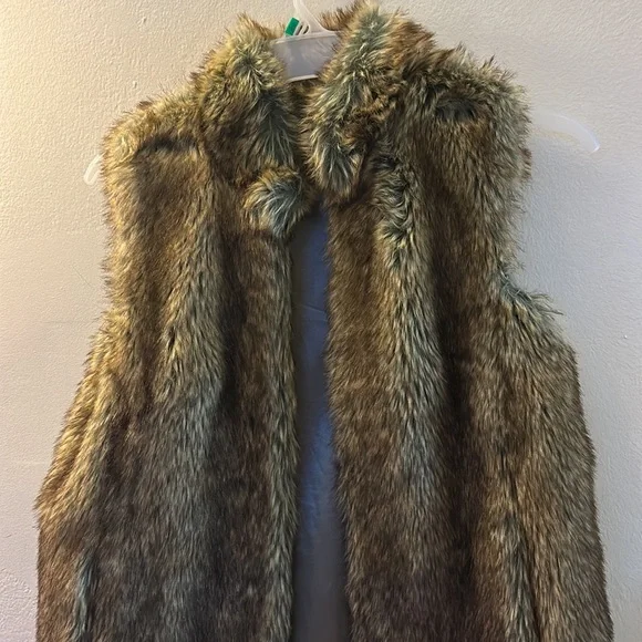 Bebe Vest - Picture 2 of 7